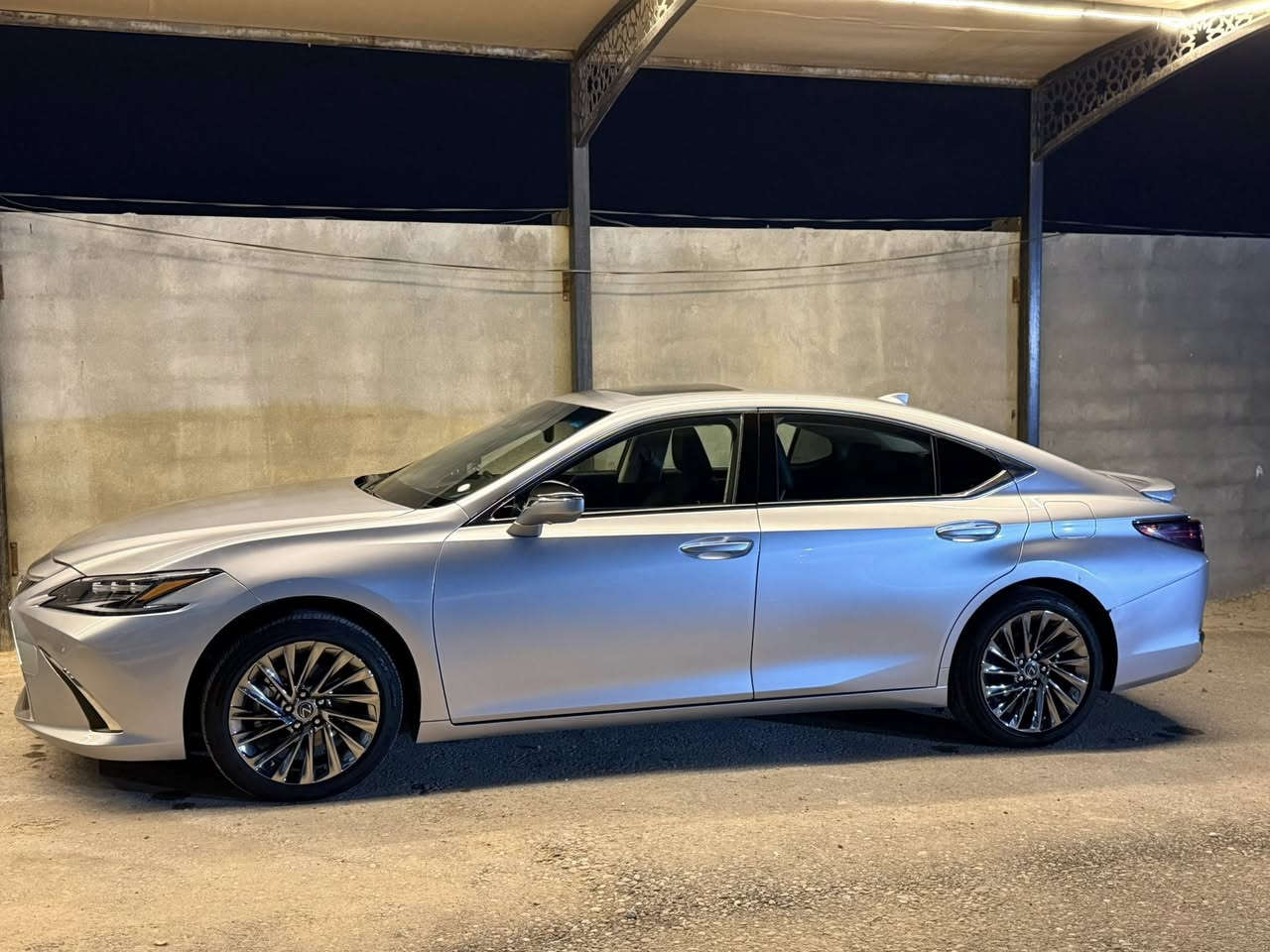 موديل 2024 
لكجري فول 
ضرر بنيد فقط 
ماشيه 23 الف 
مراوس وي جيب هايبرد بلكن فقط


**إذا كنت صاحب هذا الإعلان وتريد حذفه لأي سبب، رجاءا أرسل رسالة إلى الدعم الفني**