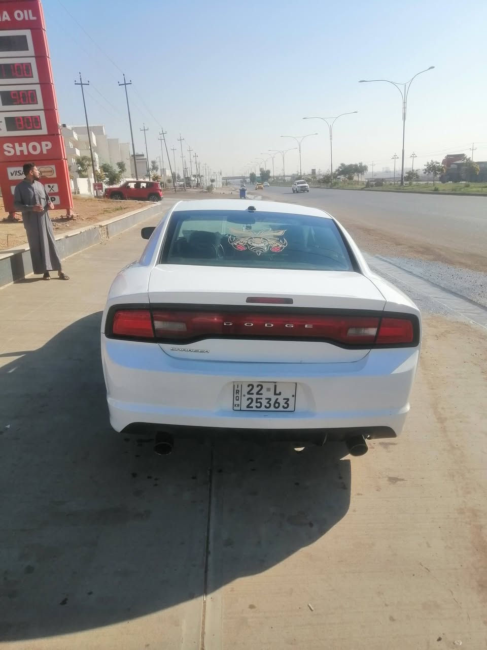 السلام عليكم شباب جارجر موديل ١٢ بسمي بيه قطعتين جاملغ امامي بي كلير بدون حادث وقبق جنطه مبدل بلادي فقط مكينه كير حداديه جديده تخم تاير جديد مابيه نقص للأخير السعر ١٥٨ للاتصال *********** بغداد
