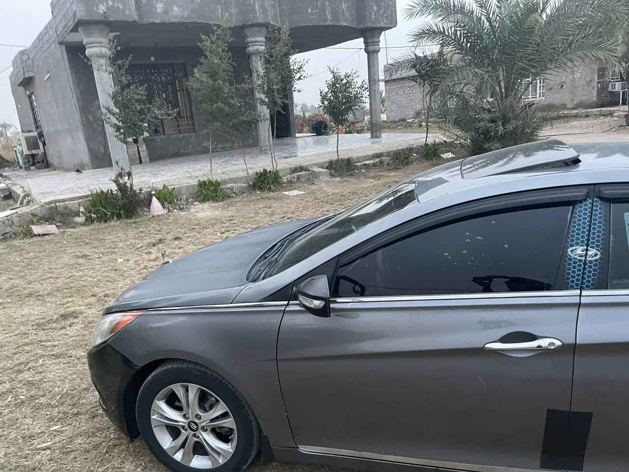 سلام عليكم  اخوان سوناته 2011  رقم بغداد فول مواصفات فتحه وشاشه وبصمه وكشنات جلد ويل كروم محرك وكير وتبريد كفاله خير من الله سياره مال جناي محرك GDi لونه نفطي  
مراوس بكيا حمل 
مكاني ديالئ بعقوبه
***********
