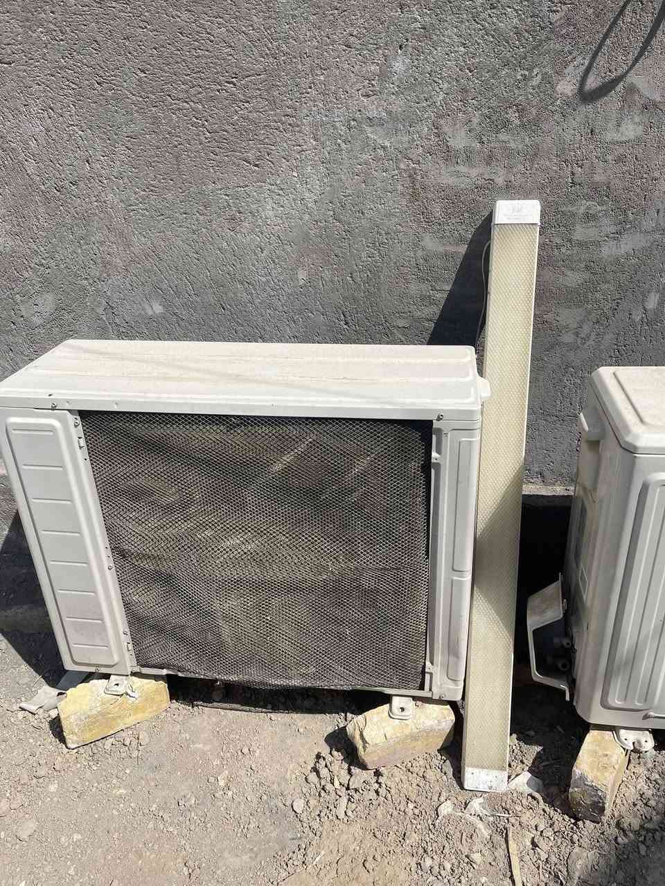 سبالت جداري شبه ممستخدم استخدام شهرين فقط بسبب الانتقال مفتوحات الواحد 2طن ميديا والثاني فورس الي ميشتري لا يبخس حلال الناس الواحد ب350 قفل لكل يعرف اسعار الجديد حاليا للاستفسار الاتصال المكان حي العسكري شارع 80 ‭0772 544 1775‬
