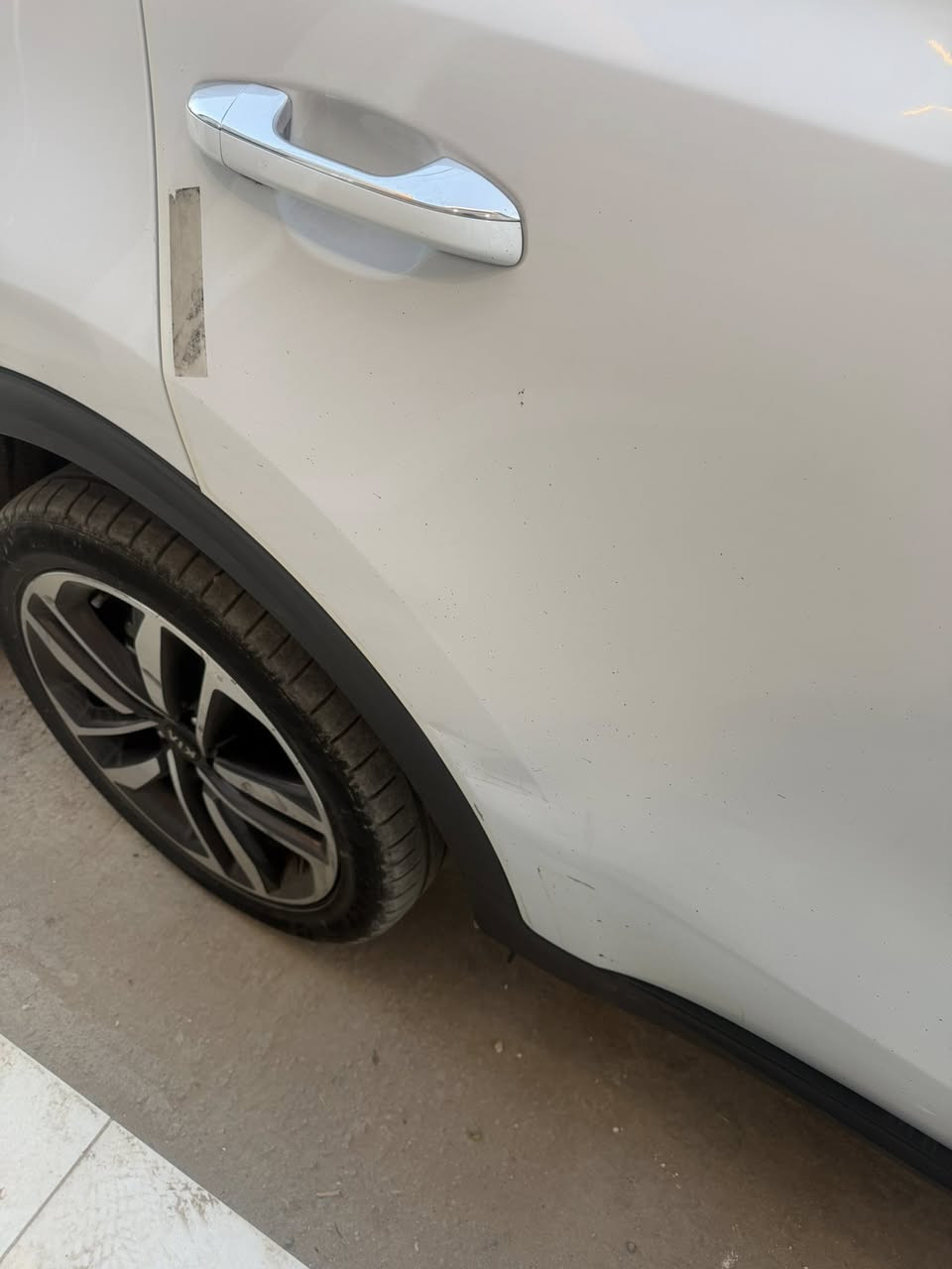 السلام عليكم للبيع سبورتج٢٠٢٠ خليجي رقم بغداد
مكفوله كفاله عامه ماعدا كم رصعه بسيطات جدا اثر حالوب في القماره والبنيد مامبينات موصفات الاعتياديه السعر ١٨٩ وبيها مجال بسيط
عنوان السياره بغداد كاظميه 
للاستفسار الاتصال على الرقم 
***********
