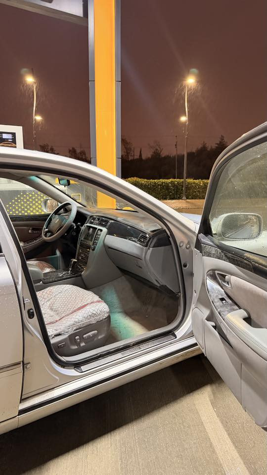 سڵاو هاوڕێیان شاهینە موس١٨٢ بە حری  لۆك ناو ڕە ساسی
٣ دووگمە
سە لاجە و مە ركە زی  
تایە ی تازە   
لە زە ختێكی زۆرا دوكە لی هە یە 
تە قە و ڕە قە ی نیە  كامل پێشم داگرتوە
ڕۆنیم گۆڕیوە
نرخی ٥٥ گە ڵاو مە جالێكی برایانە
لە سلێمانیم
***********
