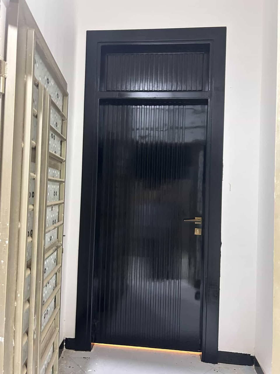 اللهم صل على محمد وال محمد
تم تسليم طلب الزبون ابواب نجاره عراقيه 
الموديل تركي. خشب صاج القفل تركي 
الصبغ حراري مال سيارات 
نشتغل حسب الطلب كل الموديلات التركيه 
نجاره علي كاضم 
بابل الحمزه الغربي واتساب ***********8
