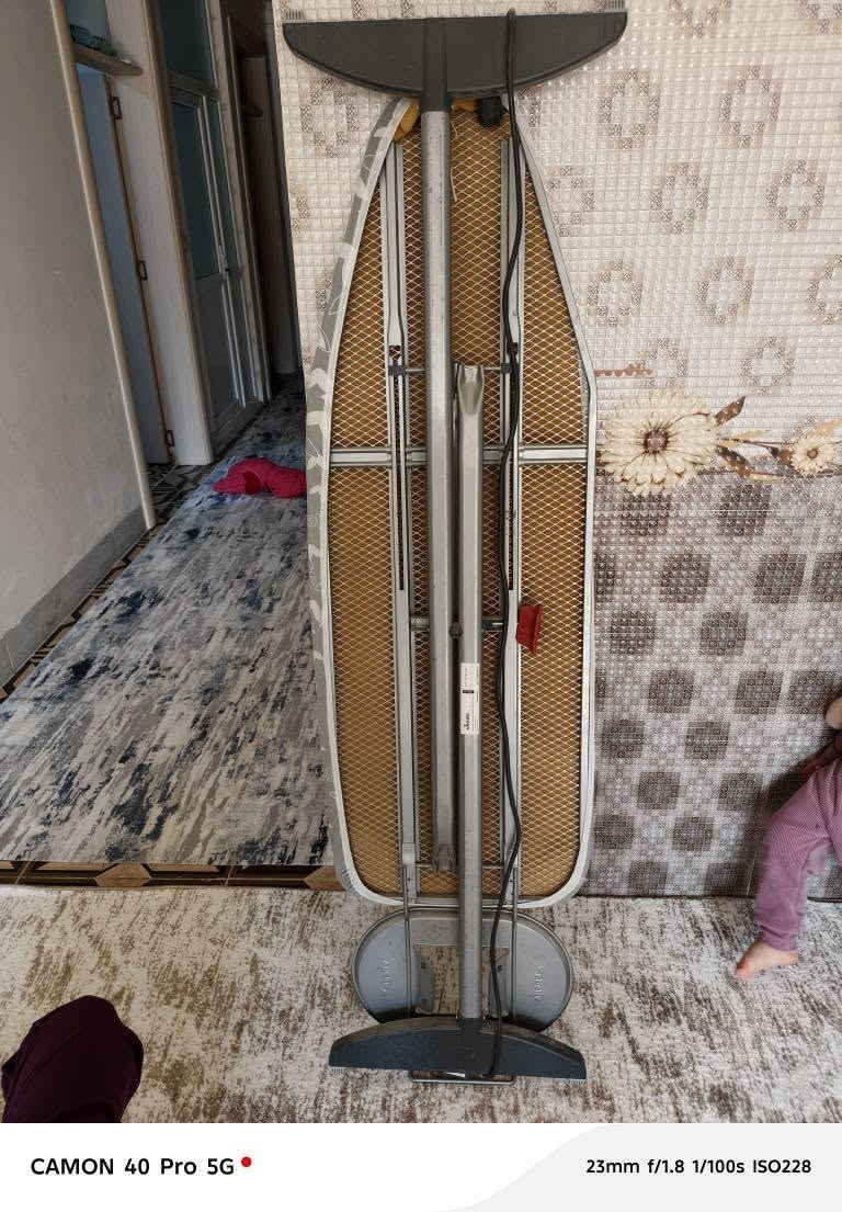 مێزی ئوتوو مارکەی ڤێلادیە ئەوروپیە زۆر تۆکمەیە قیاسی گەورەیەو بەرزوو نزم ئەکرێ لە سلێمانیم مشتەری نامە بنێرە *********** السليمانية, العراق
