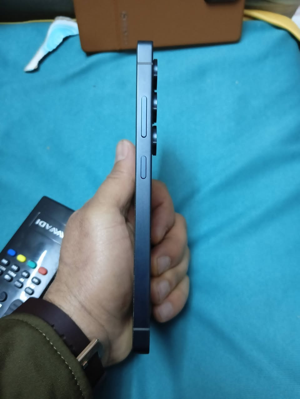 السلام عليكم جهاز اس 25اللتره جهاز شخط مابي مستعمل شهر ونص فقط غراضه كامله سعره 1150رقم الهاتف *********** مكاني بغداد العبيدي الرئاسه شارع 20
