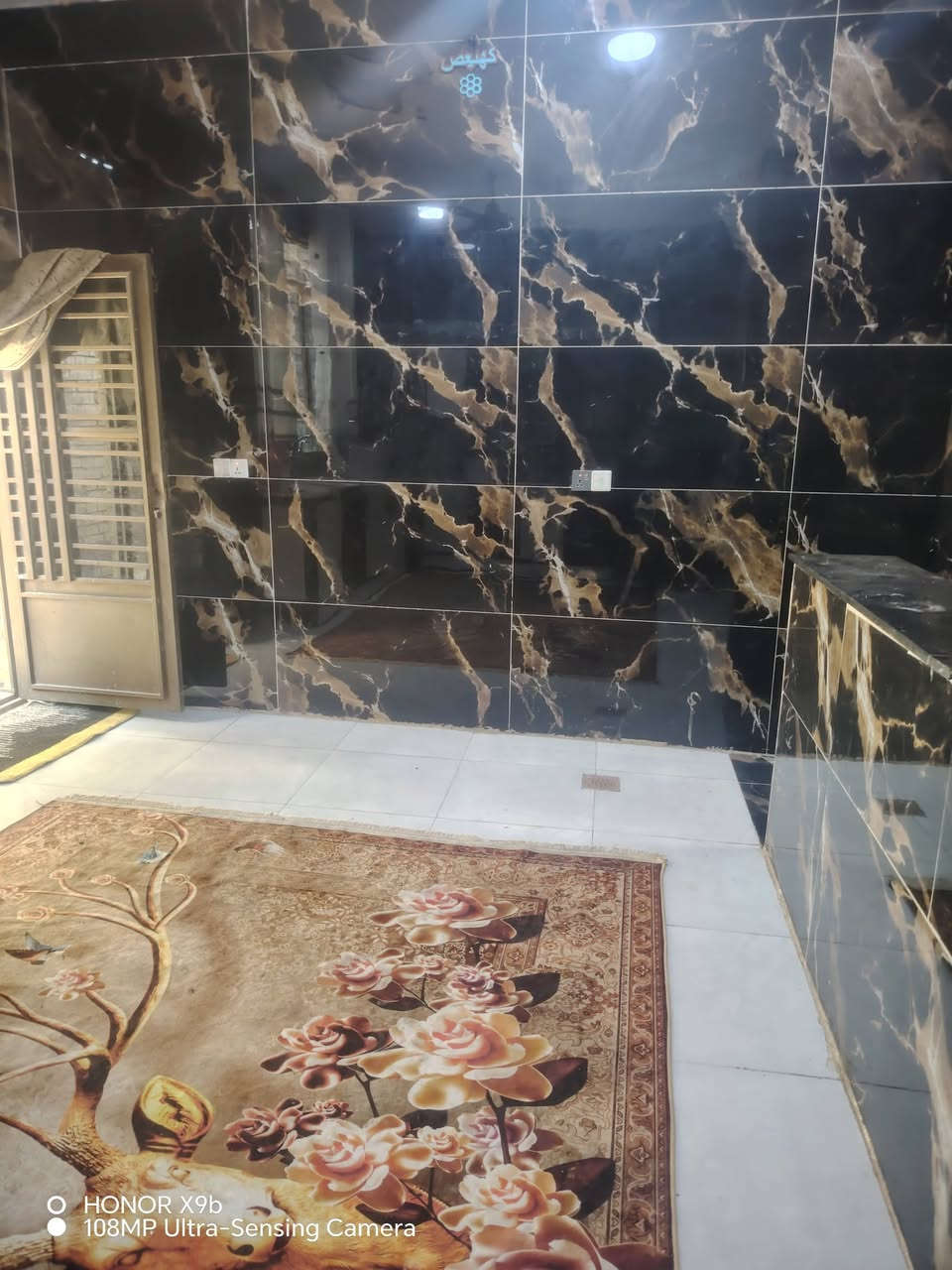 سلام عليكم دار للبيع مساحته ٢٠٠ متر  زراعى الوليد طابو زراعى سند ٢٥ وكاله محكمه بسمكم بناء درجه اولى من الرفت الحد السكف شغل درجه اولئ البيت ع شارع الرئيسي عرض الشارع ٢٠ متر بي محل البيت  الاستفسار ع رقم *********** او خاص
