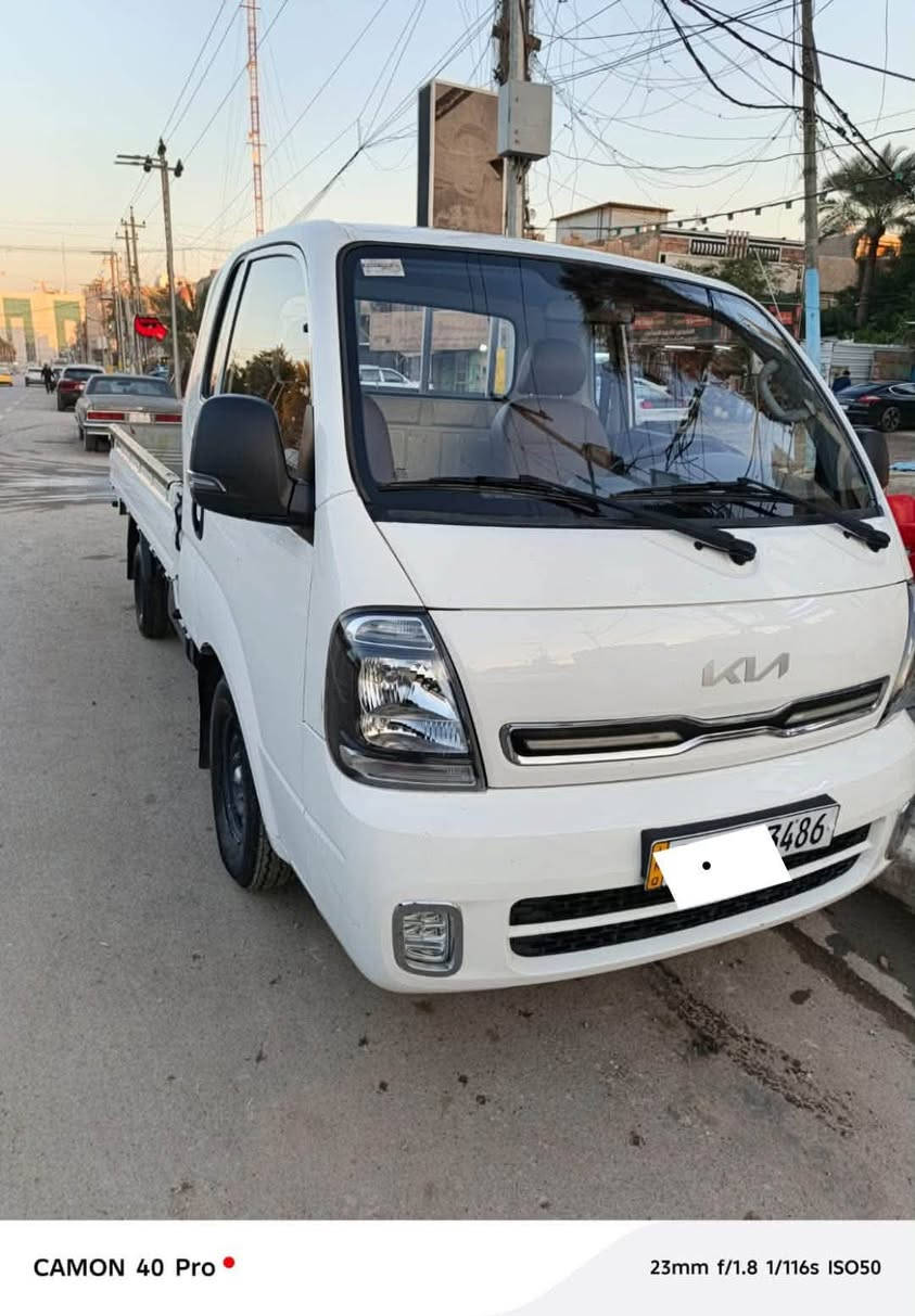 كيه حمل مديل 2022 كير محرك مكفولات
تبريد ثلج حداديه جديده تخم تاير جديد 

بيها بــَس بنيد تبديل باقي لسياره كفاله 

سعرها 135 وبيها مجال بسيط 

الاستفسار ***********
