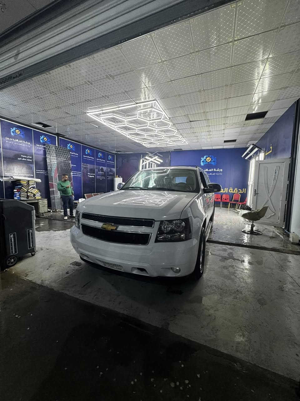 السلام عليكم للبيع تاهو مديل ١٣ خليجي وكالة الغانم بيها قطعتين صبغ  الباب ومدكر امامي عكس السايق وتلكيط خياسات الارباع  كير ومحرك  واكسل كفاله  تبريد قطعتين  سيارة جاهزه بدون نقوصات مسويلها ادامه كامله تخم تاير جديد حداديه جديده ومنضومة زنون و مابيها كل نقص السعر ٢٣٠ وبيها مجال للشراي
***********
