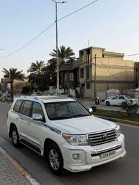 لاندكروزر 2015بريم مكفوله فقط مكان بارد بسيط السعر 40000$  رقمي 077226...