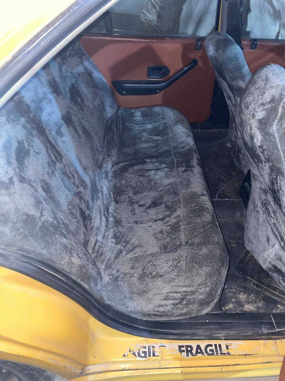 السلام عليكم 
بيجو بارص 2013
مكينه جديده بعدها عل سحك البارحه شديته ايساكو
كير يخبل تدفئه تبريد شغال 
رقم واسط راعيه موجود يريد مداور 
مكاني كربلاء
للبيع او مراوس بسايبه سعرها 30
***********
