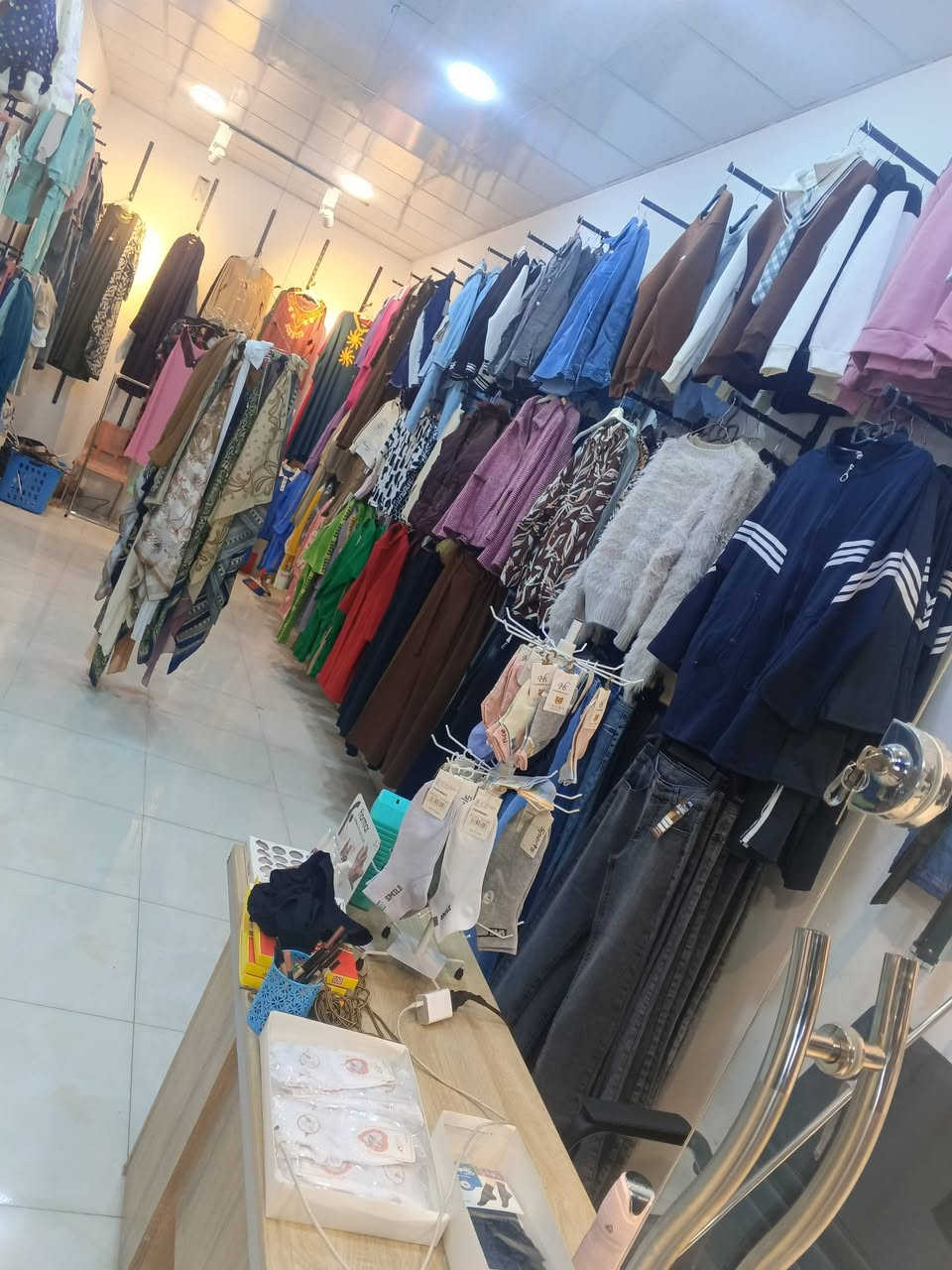 السلام عليكم محل البيع بحي السلام  مقابيل الفنجان الاستفسار الاتصال عليه الرقم الاتي ‏‏‪***********‬‏
