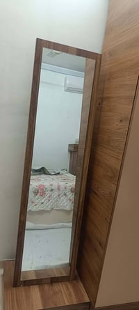 ميز تواليت • شازلون • كومديات