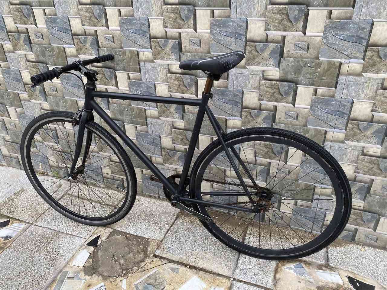 السلام عليكم🌹

للبيع فقط 

بايسكل فكسد

خفيف جدا وسريع ✈

جاهز اي عطل مابي👍🏻

حجم C700 /28
  
فريم عالي ٥٥/٥٦

السعر 100 قفل

العنوان :🏭
بغداد الطالبية قرب كلية الادارة والاقتصاد 
 
نعتذر عن المراوس🚲

الرقم للتواصل /***********
