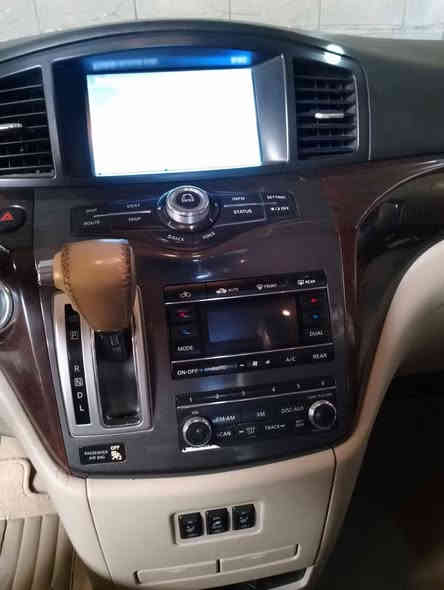 السلام عليكم  نيسان كويست ٢٠١٢ كفاله  سياره حلوه فول بيبات كهرباء صندوك كهرباء دبل فتحه  كشنات كهرباء خزن ميموري تفئه تبريت بلكشنات بعد بيها مواصفات هوايه  مواصفات Vlp ترهم مراوس بجنبي H2 او فتون عاليه  او هايكر  سعرها ١٢٥  ***********
