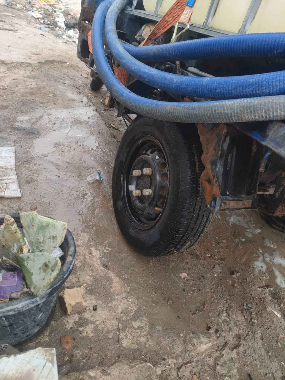 السلام عليكم ستوته للبيع هيه وتناكيه والروبن والهوز تأخذه كبل لشغل جمره ستوته شاصي لا ملحوم ولا طاك ستوته نضيفه الله شاهد علي رائده 700وبيه مجال لطيبين مكاني تنومه ***********
