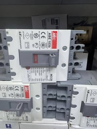 قاطع ١٠٠ أمبير • توصيل متوفر