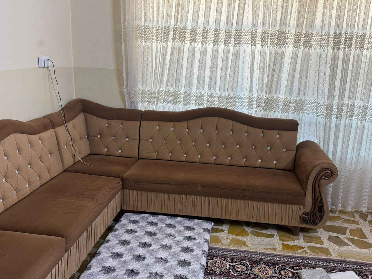 للبيع مستعمل قليل نظافه فول مكان حي الواسطي رقم *********** السعر ٣٠٠ وبي مجال
