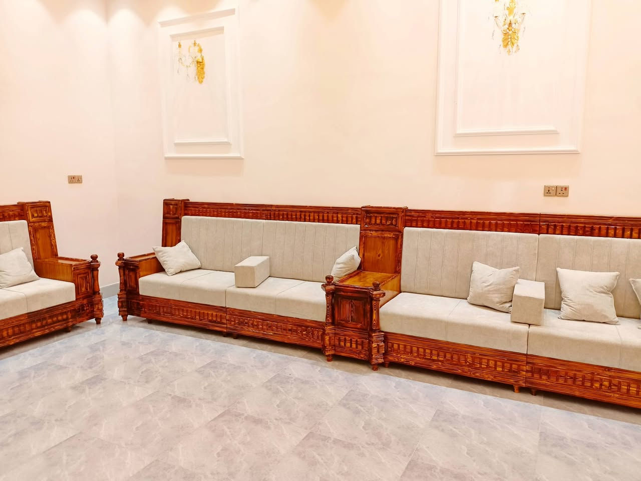 بضمان 5️⃣ سنوات

يعلن معمل  الانوار للدواويين العراقية بأجود المواد والاقمشة 
المواصفات:
١:الخشب چام روسي ٢اينچ ب١اينچ✅

٢:الاسفنج مميز اول عراقي ✅

٣:القماش تركي قديفة او حسب الاختيار✅

٤:الركم بلوك مكبوس ✅

⚠️ملاحظة بعد العمل للزبون تتم مشاهدة الهيكل قبل الدوشمة والتاكد من صحة العمل ⚠️

🤳للحجز والاستفسار***********
متواجد  واتساب 

📍العنوان الفلوجه شارع التكية
