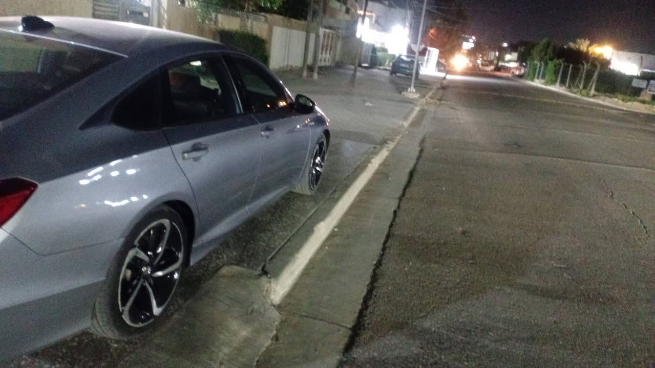 السلام عليكم 
هوندا  سبورت موديل ٢٢
رقم بغداد  ماشيه ٤٨ كيلو متر 
فول عدا الفتحه 
محرك ٢٤٠٠ هايبرد 
السعر ١٥٥ ورقه
وبيها مجال 
*********** واتساب موجود
