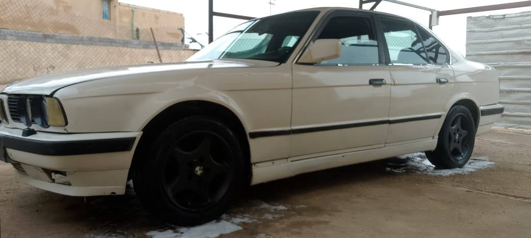 سلام وعليكم بي ام حجم 525 رقم بغداد لماني سنويه كارتونيه رعي سياره ماندله بيع كوم حديد بس سرقه تكفل وعشائر مكينه مسكر بيه تبخير غرفته جلد حلوه مسجله شغال نقصه بس بطانه مال باب سايق جامه صعد وينزل شويه يدله كهربايات سياره مصبوغه سعر 27وبيه مجال شي قليل مراوس وبيع حسب قناعه رحمه ولديكم قرو منشور عدل لحد دخل وكلي شنو بيه هذه رقمي بي وتساب *********** بكان بصره
