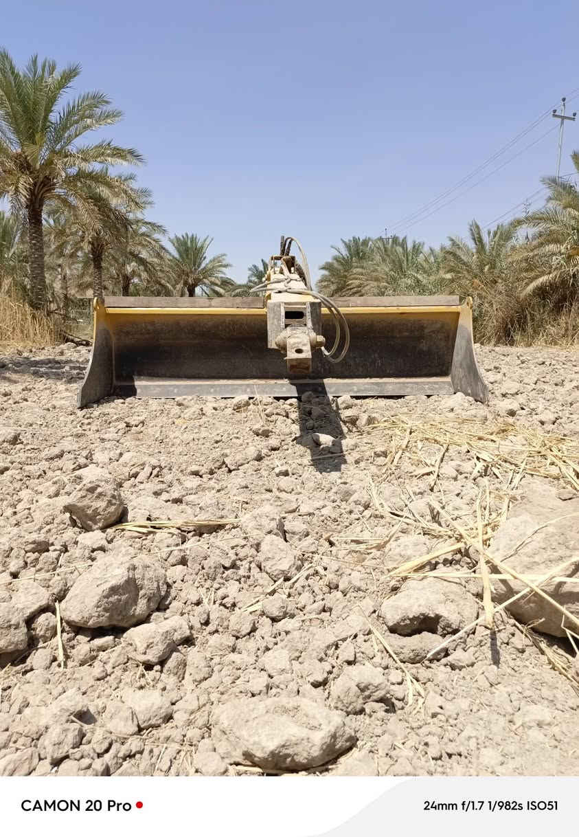 معدلان للبيع عرض 280ورتفاع 80 رايده 3مليونونص وبي مجال***********
