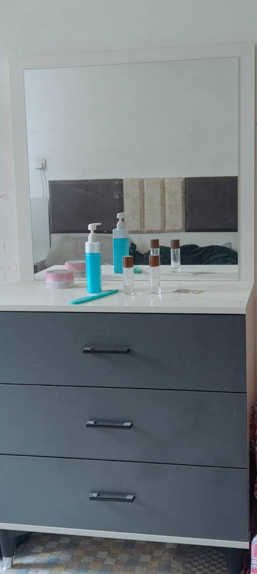 للبيع غرفه تركي نضيف بدون اي ضرر بس منصوبه جديده السعر ٤٥٠ وبيها مجال الي يشتري مكانه الغرفه نجف حي النداء


**إذا كنت صاحب هذا الإعلان وتريد حذفه لأي سبب، رجاءا أرسل رسالة إلى الدعم الفني**