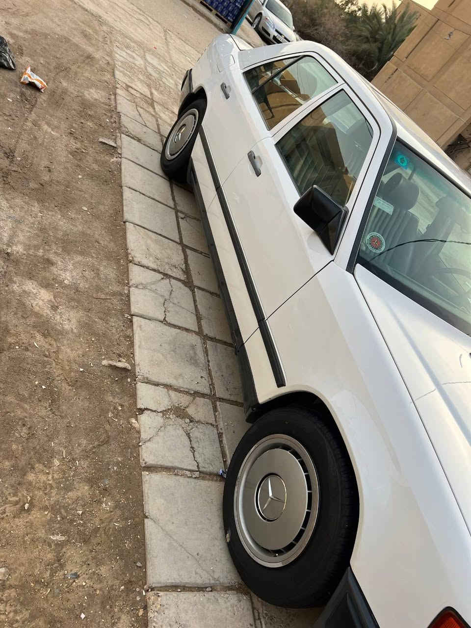 السلام عليكم
كفالة عامه 
1988
ضربه صبغ تبديل 
ماشيه 170الف 
الاستفسار اتصل ***********
