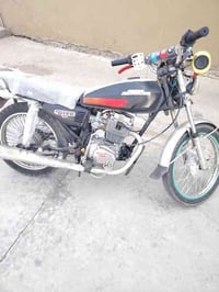 عليكم ماطور موديل 2021 خمسه كير محرك اخرس  السعر ٣٠٠وبي مجال 077075073...