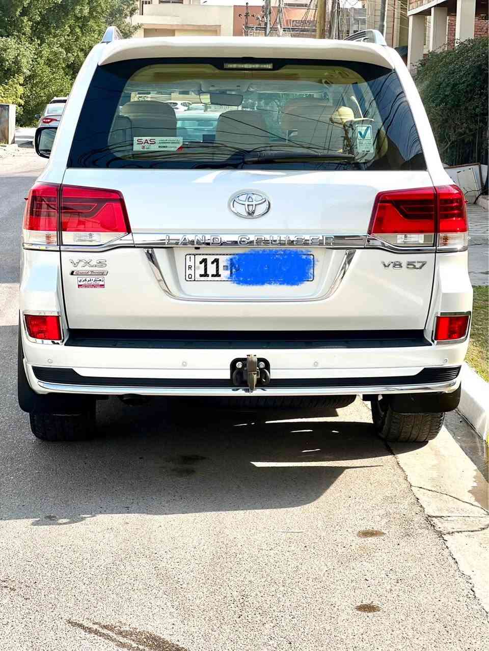 السلام عليكم
لاندكروز 2019 كراند تورنك  سبشل ادشن خليجي
وكاله.  SAS   باب اول فوووول 
محرك   4600   V8
سلايت و 5 بصمات وتشغيل عن بعد 8 ايرباك
كشن جلد وكهرباء اوتوا عدد 2
دشبول ليزري اسود لكزز
لايت اسود وبخاخ لايت
جنطه كهرباء حركتين وشاحن واير ليس
شاشه اصلي مساعد تويوتا وكامرا وشاشه عدد 2
ويل كل كروم اسود حجم 20
حساس امامي وخلفي رساله ترحيب لاندكروز 
رقم بغداد الجديد 
السياره مكفوله كفاله عامه   
ماشيه 64000  الف KM
السياره جديده حيل 
السعر 54000
***********
*********** بغداد, العراق
