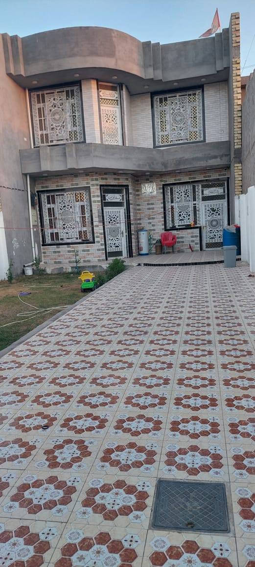 بيت للبيع طابو زراعي ملحق حي الانتصار مساحه 300 والنزال 32 والواجهيه ثمانيه الاستفسار
***********
***********
