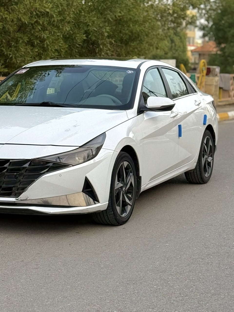 النترا 2023 خليجي استقطاع مباشر رقم بغداد باقي سنه ونص وتصير حره عدنه بيها وكاله عامه مطلقه تحويل وكاله مضمون سياره فول مواصفات 1/1 بصمه تشغيل + تشغيل عن بعد شاشه وكامره حساسات اماميه وخلفيه لد امامي وخلفي شحن لاسلكي وباقي المواصفات معروفه  مكفوله كفاله عامه مكينه 2000 دوش گير AT سياره جاهزه للاخير منقصها كلشي مكان السياره واسط السعر 148 وبيها مجال بيع فقط ***********
