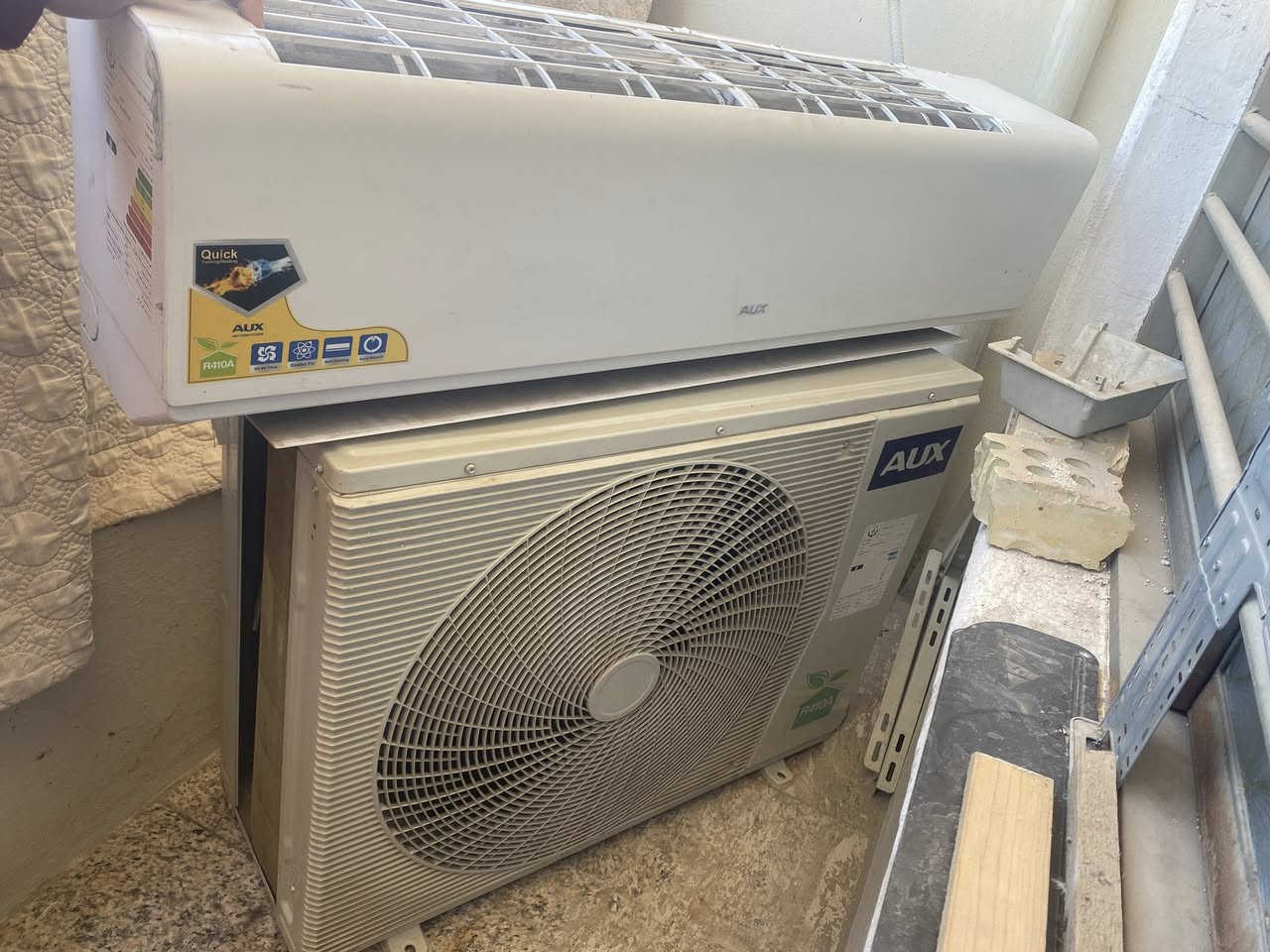 سبلت يشتغل للبيع مستعمل موسم واحد فقط السعر 400 للتواصل ***********
