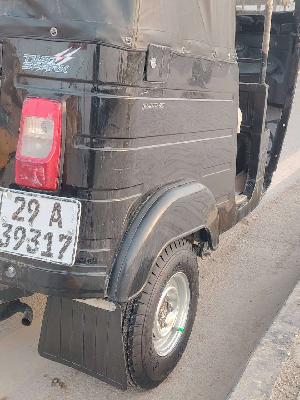 20 رقم واسط انكليزي مداور ثاني يوم كشر كفاله ماعده بارد حك شبر بل لغد تكتك جاهزه غراض كله جديد م̷ـــِْن دعاميه لدعاميه مكاني كوت للستفسار اتصل ***********
