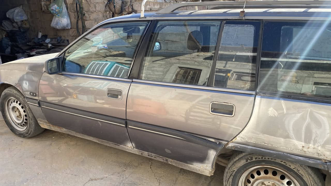 اوبل ستيشن موديل 91 
رقم ديالى 
كير محرك ضفيرة كهربائيات جديد 
سعر 25 وبيهه مجال 
مكان السيارة التاجي 
*********** 
***********
غير متوفر واتساب
