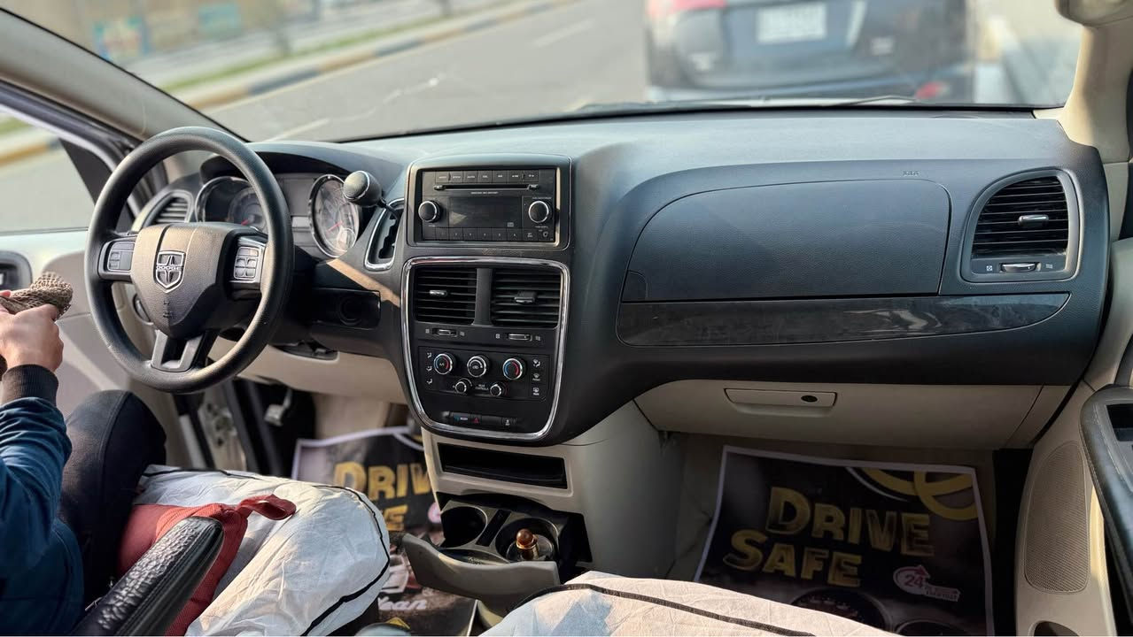 دوج كرفان 2017 كندي بصره باسمي بيها بنيد مبدل
*********** 
سعر 155 البصرة, العراق
