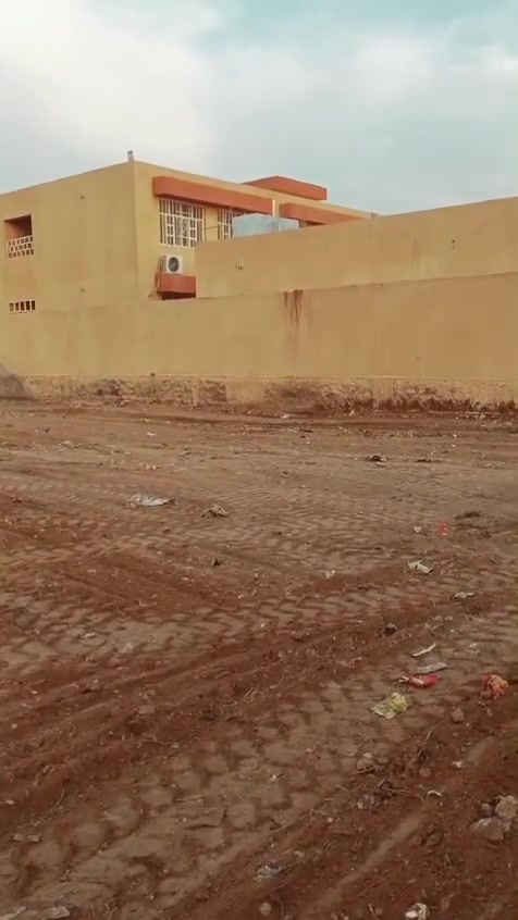 دونم ارض في الحامضيه السعر 140وبيهة مجال التواصل ع الرقم  ***********
