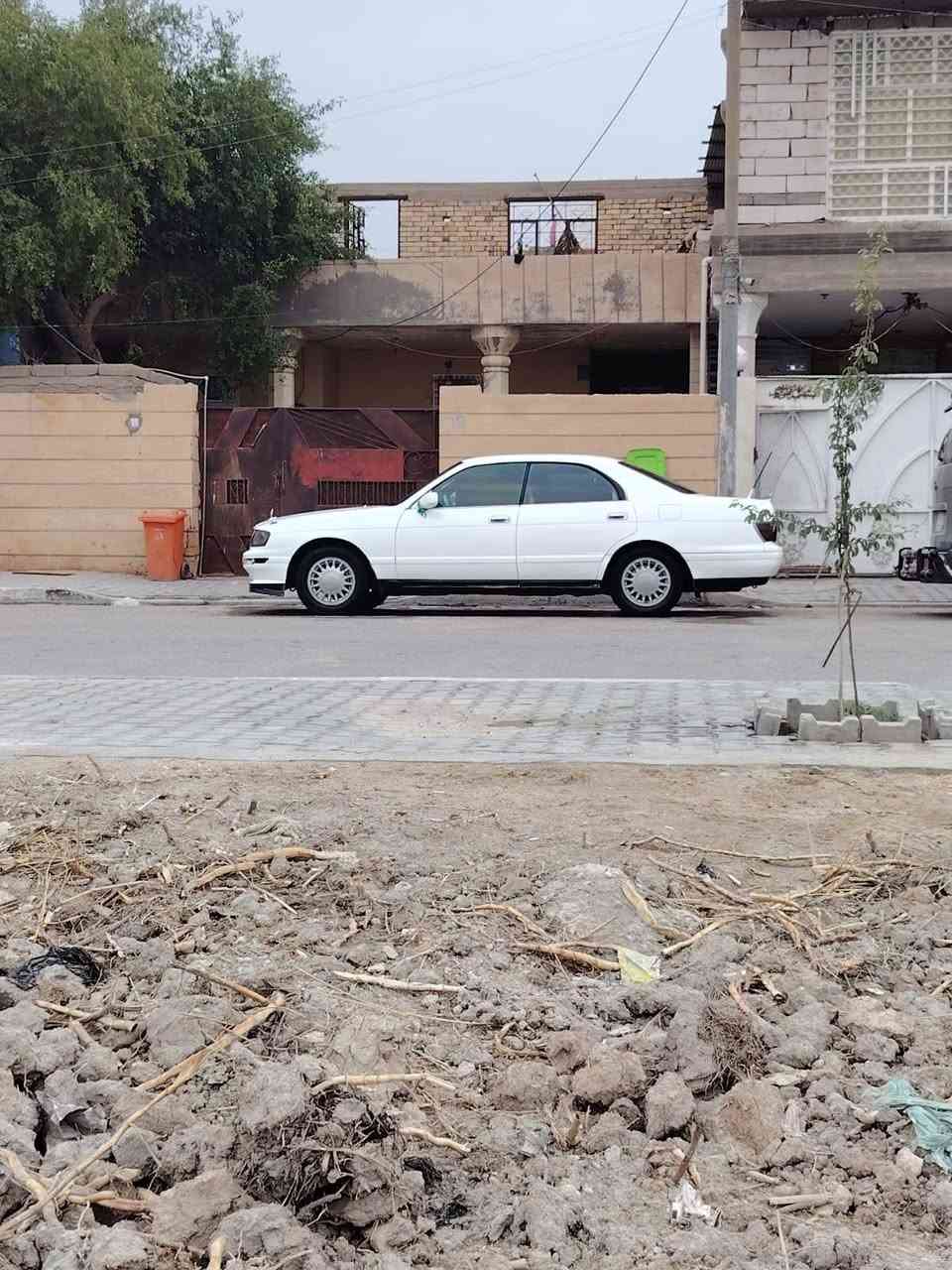 سلام عليكم للبيع سياره
بطه سياره مصبوغه عام 
مكفوله ضربه وتبديل 
مكينه 2500 كير سنويه جديده بسمنه تخم تاير حداديه 
سعر 58 وبيه مجال مكان بصره قضاء المدينه اتصل ***********
