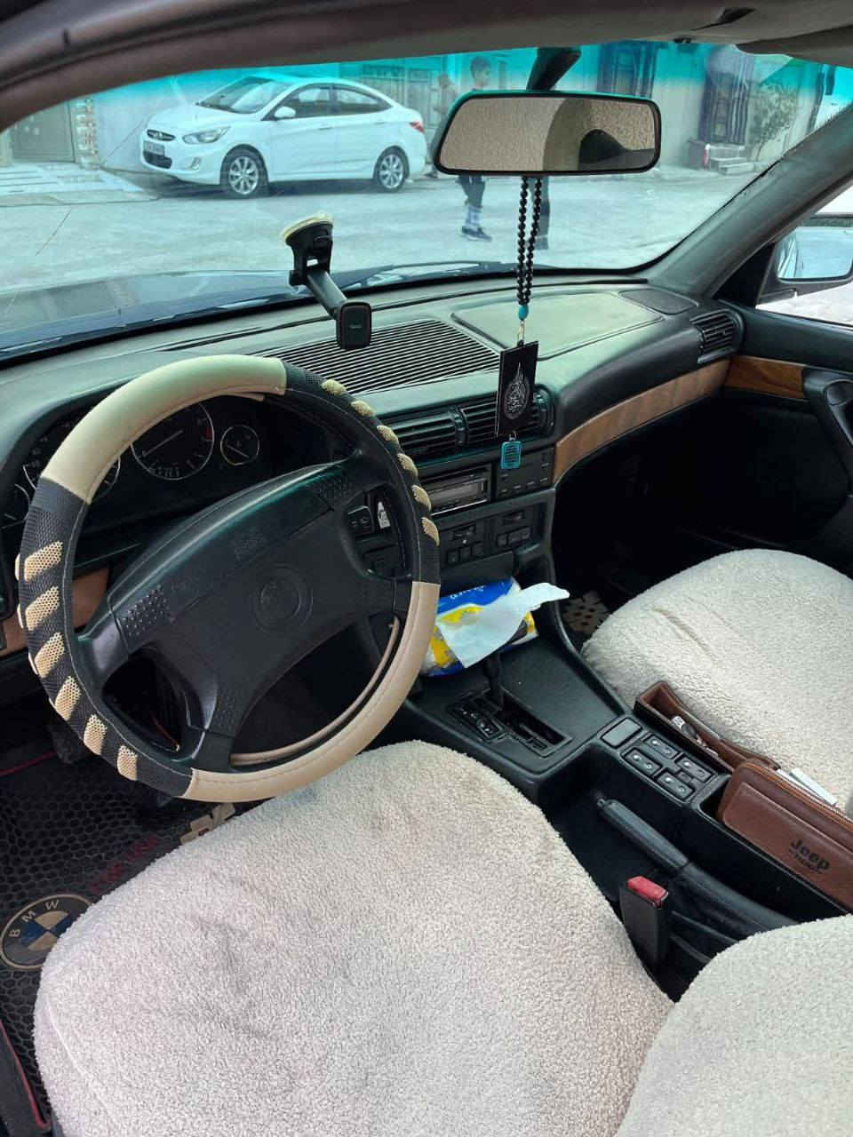 احلى وانظف بي ام دبليو E46 بالعراق موديل 1999
حجم المحرك 28 دجتل دبل فانوص
رقم بغداد جديد وهزه جديده وسنويه جديده 
السياره عليها تعمير وادامه كامله من صدر ومحرك وكير وكهربائيات وتبريد كله شغال 
تخم تاير ويل جديد سياره 
السياره مصبوغه عام وصبغها بحاله جيده جدا 
ضرر السياره في التاير الامامي وصار اكو تعديل بشاصي الامامي جه اليمين سياره معمره تعمير كامل وجاهزه هاي تفاصيلها وصورها 
للاستفسار ***********
