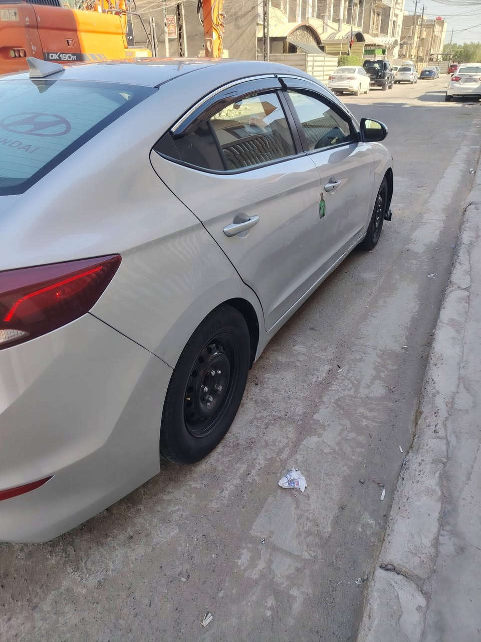 سلام عيكم الانتره ١٧ فول بسمي مكان بغداد يوسفيه *********** سعر 112 وبيه مجال
