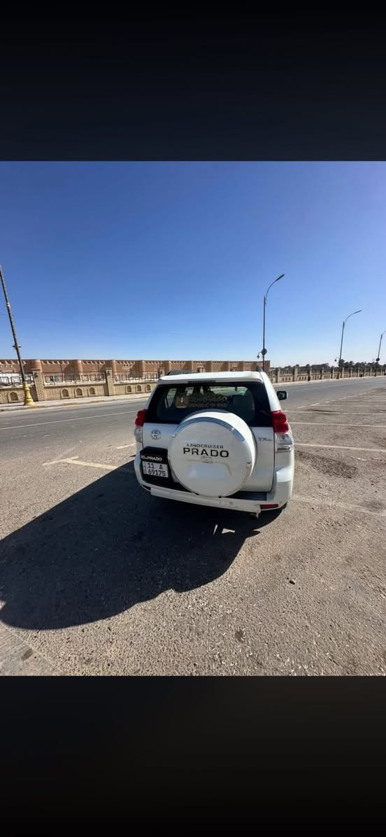 السعر 200

برادو 2010كويتي كفاله عامه 

رقم بغداد أنكليزي

مكينه 4سلندر 2700

7سبعه راكب 

اشاير بل مري 

مري شفط 

شاشه 

كامره خلفيه 

تحكم جهتين 

مواصفات البرادو معروفه 

السياره مكفوله من كلشي وجديده بمعنى الكلمه مابيها برغي نقص والسياره بعد احلا من الصورالسعر 200

مكاني صلاح الدين سامراء ***********
