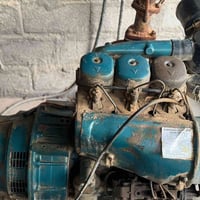 للبيع مولد دويز ٣ بستم ١٢٠ امبير نضيف كلش مستخدم شي قليل  للاتصال ٠٧٧٠...