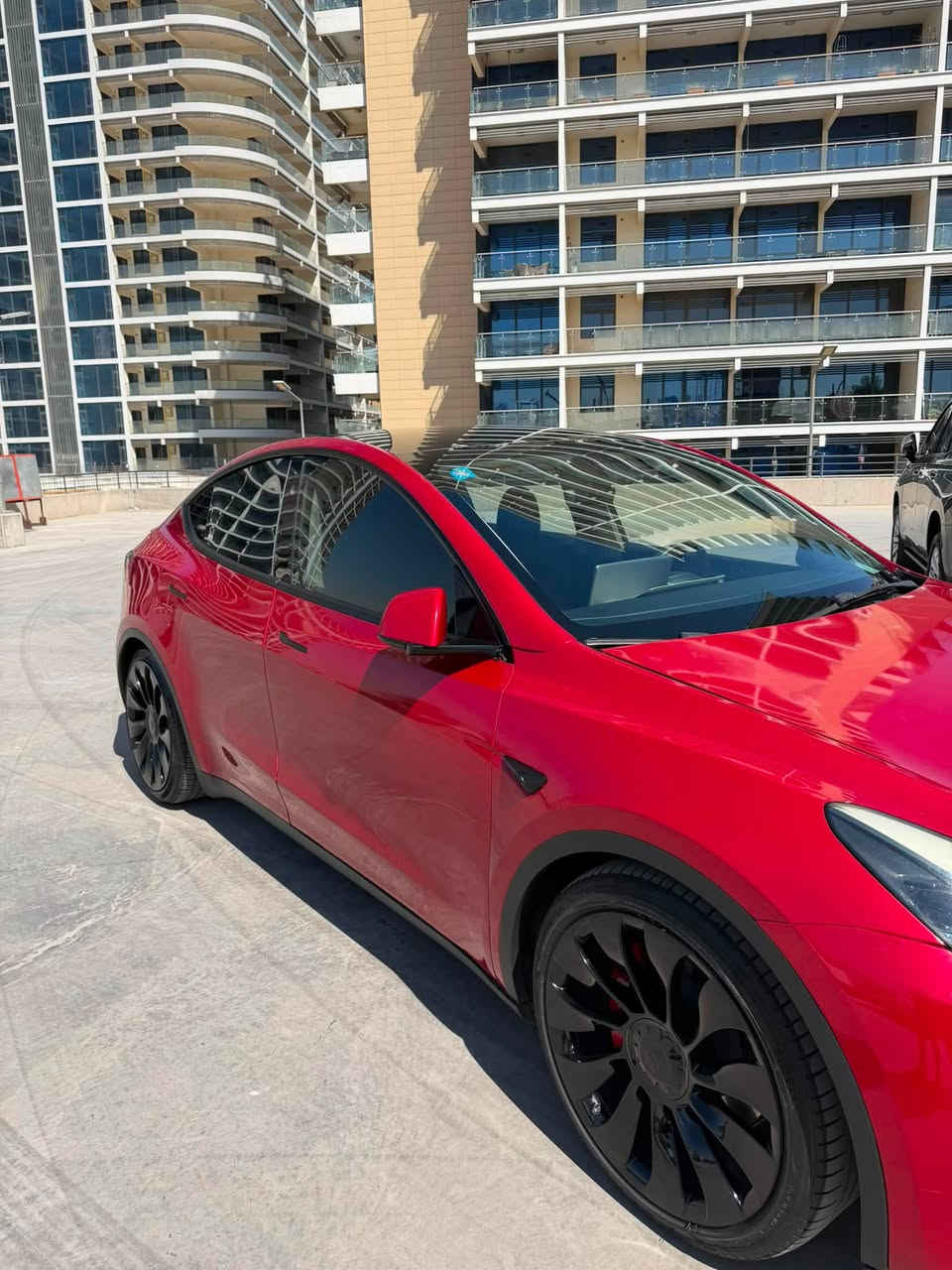 السلام عليكم
تسلا موديل Y performance 2023 عدسة حمرا  

ماشيه 40000كيلو مو ميل 

السيارة مناقصهة برغي

 اون لاين 

الضرر: جاملغ وبنيد وباب وحافة التكمه فقط بيهة صبغ ع كد الضرر  كفاله شواصي ولغود 

السعر 21,500
***********
