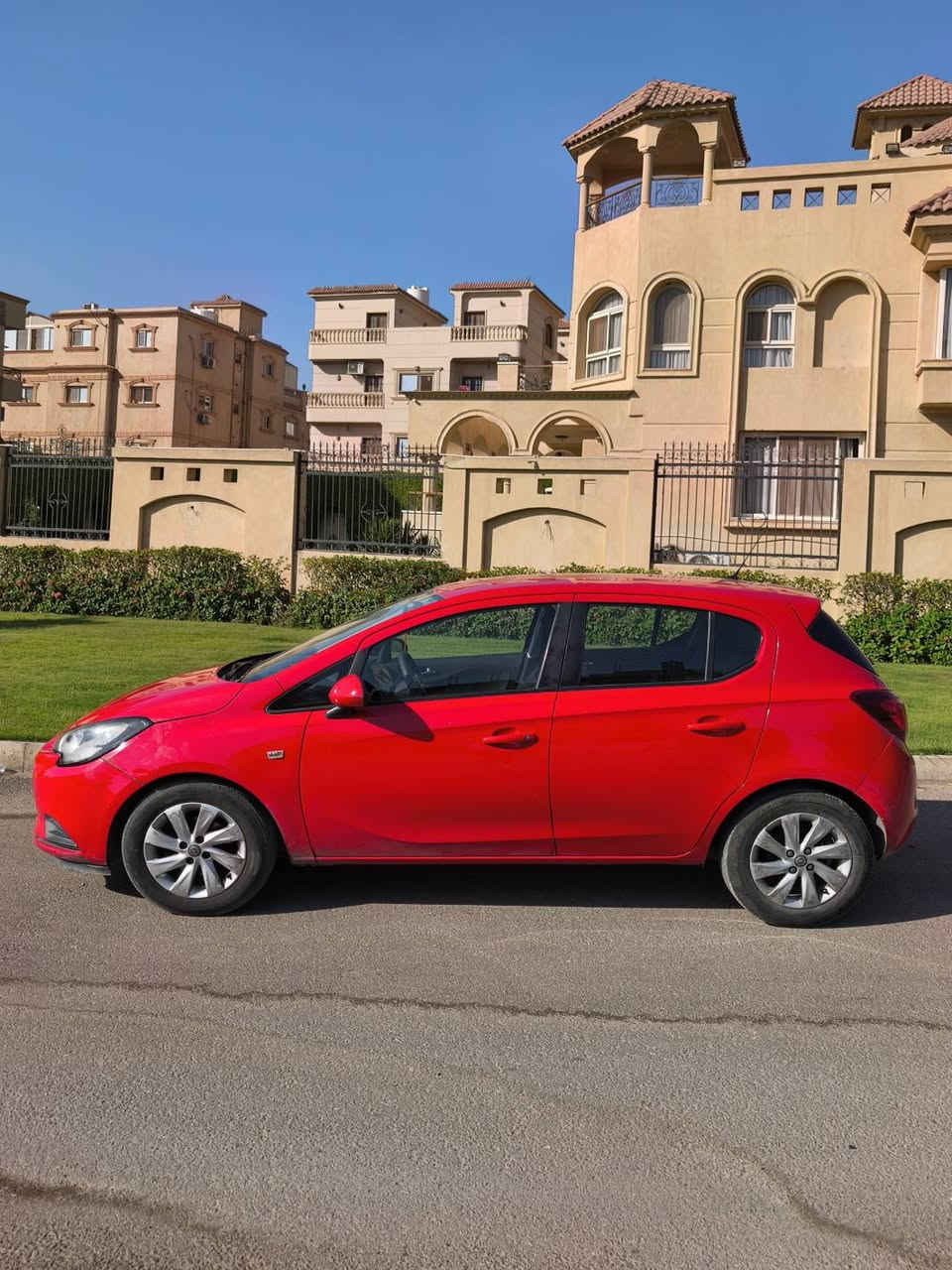 For sale opel corsa 2017
عربية المانى اعتمادية موفرة جدا ف البنزين
ماتور ١٤٠٠ سى سى تنفس طبيعى بدون اى مشاكل نهائى زيرو اعطال متواصل ب فتيس اتوماتك اعتمادى ٦ سرعات حرفيا بتشم البنزين

فابريكا بالكامل برا و جوا بدون اى دهان نهائى

عداد ١٠٨  الف كيلو استخدام بسيط

جميع الصيانات ف التوكيل  بالفواتير و مركز معتمد مثبت بالصور لحد اخر كيلو متر معمول الصيانة

الماتور ـ الفتيس ـ العفشة ـ الصالون بحالة الزيرو 

 طارة مالتى  + ليد نهارى امامى + تحكم عدسات فوانيس + الفامية مثبوت ع الرخصة + ايرباجات + فرامل abs + بلوتوث + usb 

الاستبن و العدة لم يستخدمو نهائى

موجود المفتاحين و الكاتلوجات و فواتير الصيانة 

رخصة لسا مجددها سنة مرور الشرطة ـ المعاينة ٦ اكتوبر  الحى الاول 

التواصل للجادين واتساب او مكالمة 

https://wa.me/201122002288

0️⃣1️⃣1️⃣2️⃣2️⃣0️⃣0️⃣2️⃣2️⃣8️⃣8️⃣ الشيخ زايد, الجيزة


**إذا كنت صاحب هذا الإعلان وتريد حذفه لأي سبب، رجاءا أرسل رسالة إلى الدعم الفني**