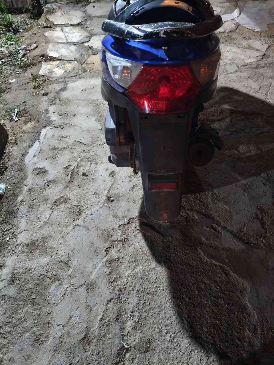 السلام عليكم دراجه فيتو مكينه تخبل مفتوحه نكره سلف بكل وقت قفل جنطه وقفل ستيرن عوزه تقريبا 10الاف تكعد ترتيب بسيط سعره 350 وبيه مجال مكاني الناصريه مركز


**إذا كنت صاحب هذا الإعلان وتريد حذفه لأي سبب، رجاءا أرسل رسالة إلى الدعم الفني**