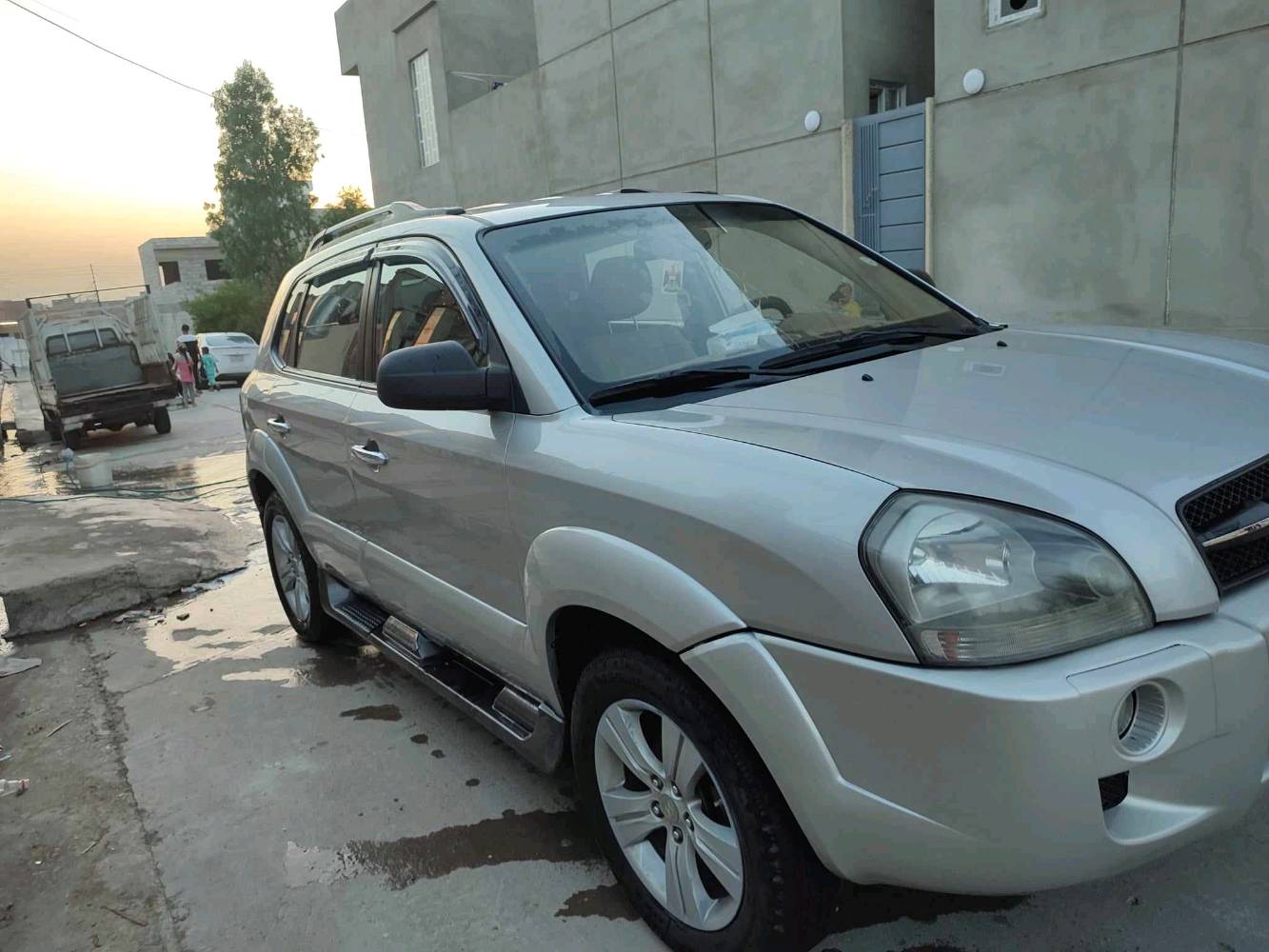 توسان 2008 كلين لون سلفر 
السعر 123بيها مجال