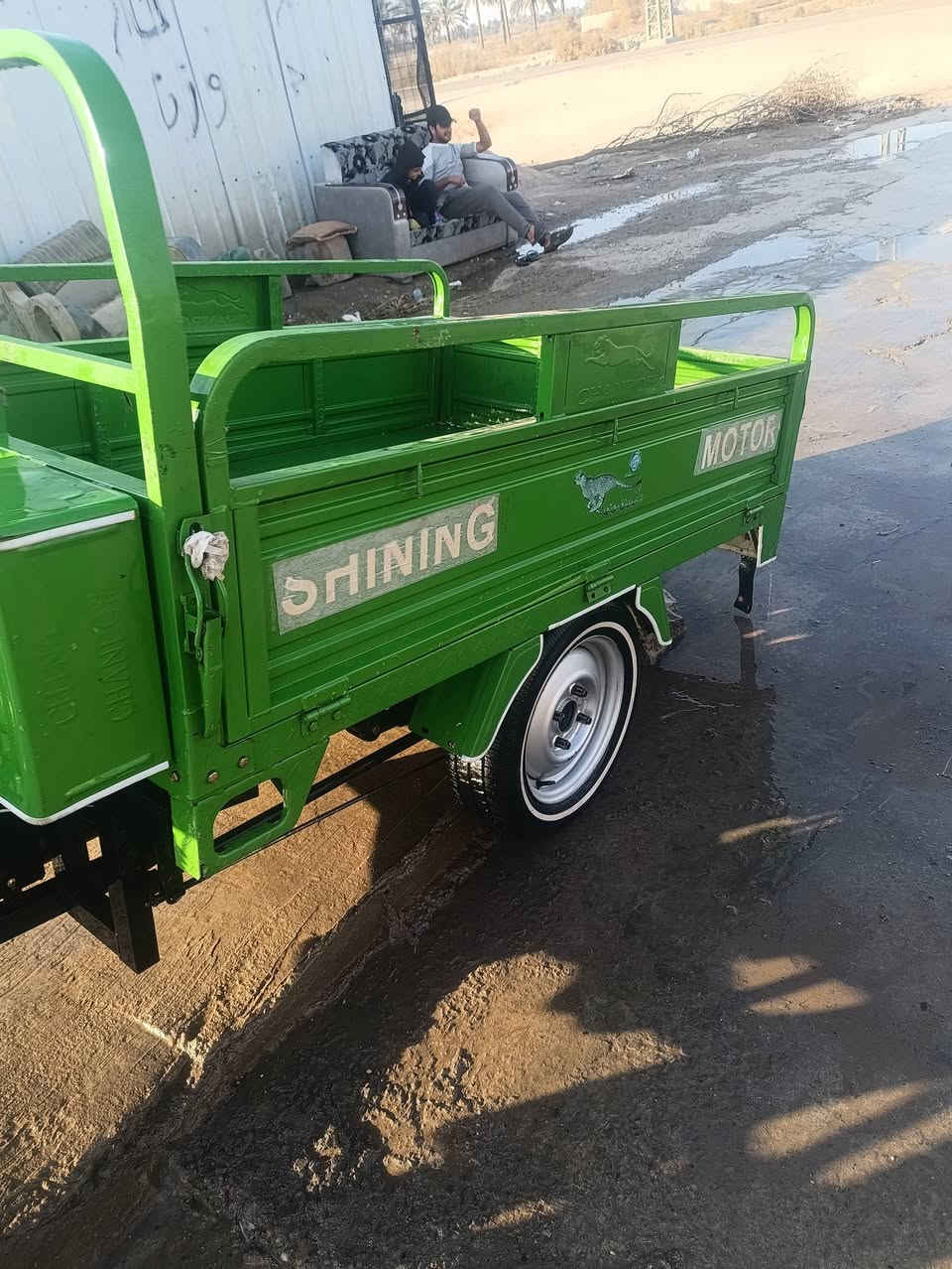 ستوته البيع 23 المكان حصوه بغداد. ***********
