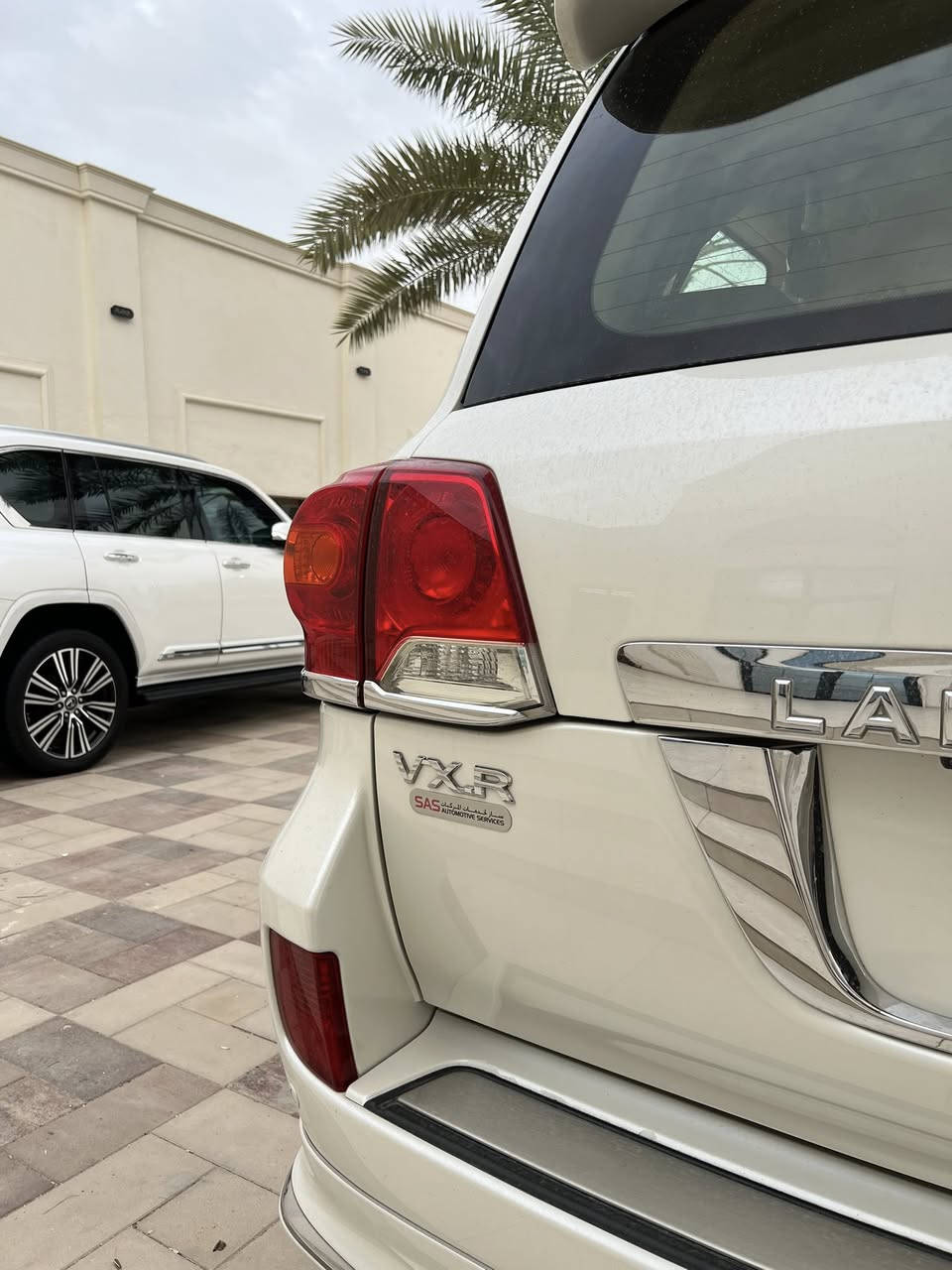 (اللهم صلي علئ محمد وآل محمد)

لاندكروز 2015. VXR. 5.7 (ماشيه 33 الف )كفاله عامه من الصبغ و بارد و تبديل و شخط و رصعه سياره زيرو رقم بغداد تحويل سياره فول مواصفات للأخير محرك 5.7 داخل قرميدي ذاكره خزن رادار أربع بصمات جنطه كهرباء كامرات 360 درجه كامله من كلشي غراضه مال الشركه كلهن بيه كاعياته البلاديه كتلوكاته عنوان السياره ناصريه مركز السعر 535 وبيه مجال( للشراي ) ***********
