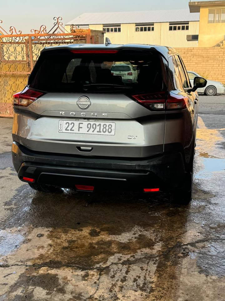 البيع نقد  او  اقساط مقدمة دفتر
‏5n1bt3ba1pc874904 
‏Nissan Rogue SV 2023
محرك 1500 تيربو 
السيارة ماشية بس 26000
قطعتين تبريد
تحديد مسار
قيادة ذاتية
وقوف ذاتي
بجم كبس
و باقي بعد مواصفات هواي ما ذاكرها
السيارة ضررها بس امريكا مثل ما موضح بالصور
دعامية خلفية تبديل  فقط بدون دواخل بدون ايرباك 
باقي السيارة كير محرك شخوط بارد شرط انطيك ياها
مكان السيارة ( نينوى  )
للاستفسار و التواصل اتصل على الرقم 
***********
او تواصل واتساب
