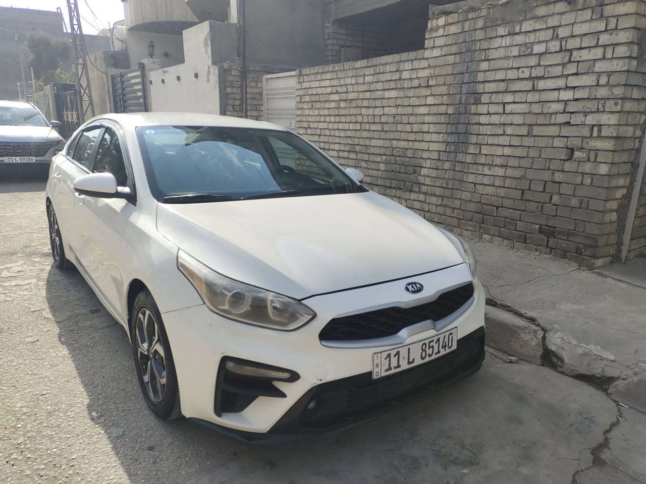 السلام عليكم
فورتي 2019 للبيع مكينه 2000 كير at
رقم بغداد الجديد  بااسمي ثاني يوم تحويل 
السياره بجم كبس كلها ليبل واحد بدون تبديل بيها صبغ جاملغ خلفي والباب الخلفي والتكمه فوك البيبان وصور الحادث والسونار موجود بالصور ماشيه 80 الف ميل
السياره كامله من تخم تاير جديد باتري جديد دوشمه أرضية وكشنات لايت زنون عالي ناصي مذب عليها  الف تتدفئه تبريد وبالعافيه على الي ياخذها 
موصفات رادار امامي مثبت سرعه تحديد مسار مانع تزحلق فول تحكمات استيرن تبريد منفصل مناخين
مكاني بغداد الدوره 
السعر 130 وبيها مجال قليل حك الجيه 
للاستفسار الاتصال على الرقم *********** وبي وات ساب
