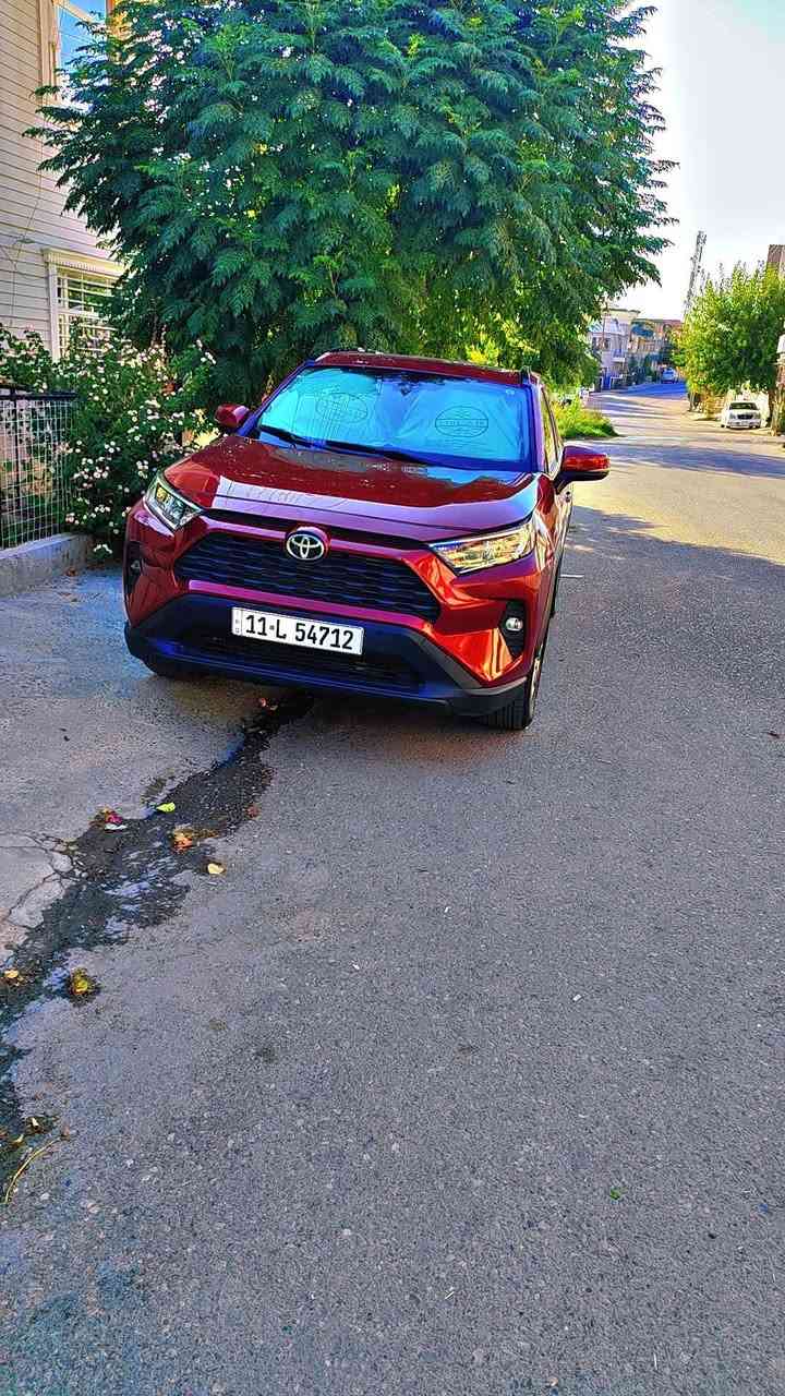 السلام عليكم اخوان
Toyoata Rav4 hybird  xle 2021
المواصفات
1-بصمه ابواب
2-بصمه
3-فول تحكم ستيرن
4- دتفئة استيرن 
5-تدفئة كشنات
6-تبريد قطعتين
7- وضعيات قياده
8-سايد بريك بصمة
9-ويل گب كروم
10-دخول ذكي
11-فتحه
12-باب خلفي كهرباء
رقم شاصي موجود بلمنشور
حادث جاملغ وبنيد
ايرباك طاك
السعر 190$ وبيها مجال بسيط
للاستفسار ***********
